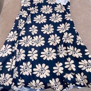 Lularoe Navy Azure skirt with tan flowers, 3XL